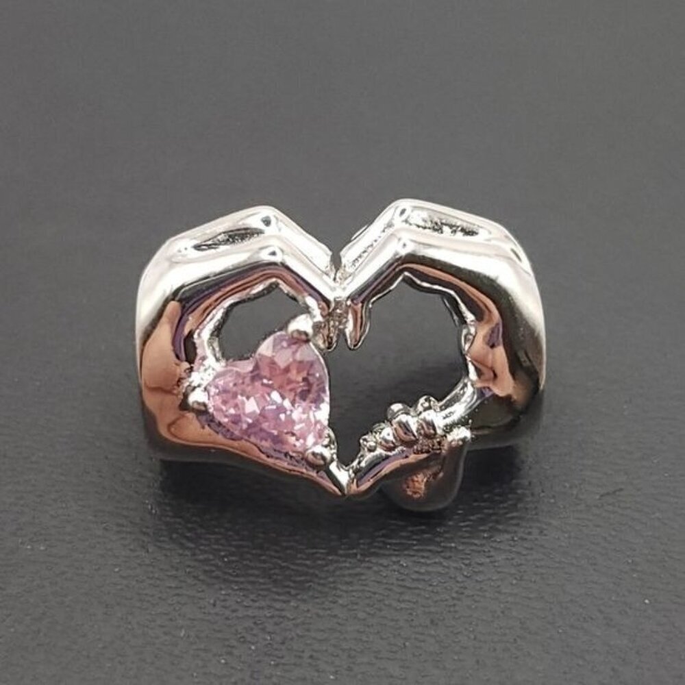 Family Heart Hands Charm‎ (NWOT)